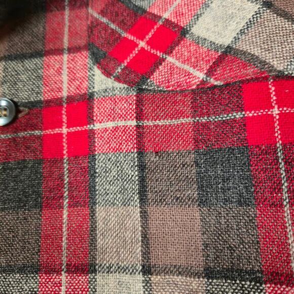 Pendleton Vintage Men's Virgin Wool Shirt Size Small Red Plaid Pockets - Picture 11 of 11